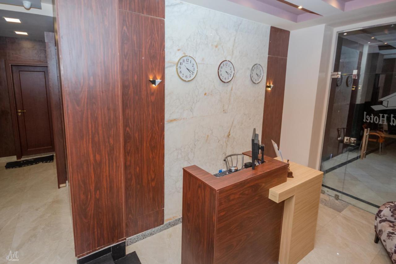Hostal Grand *